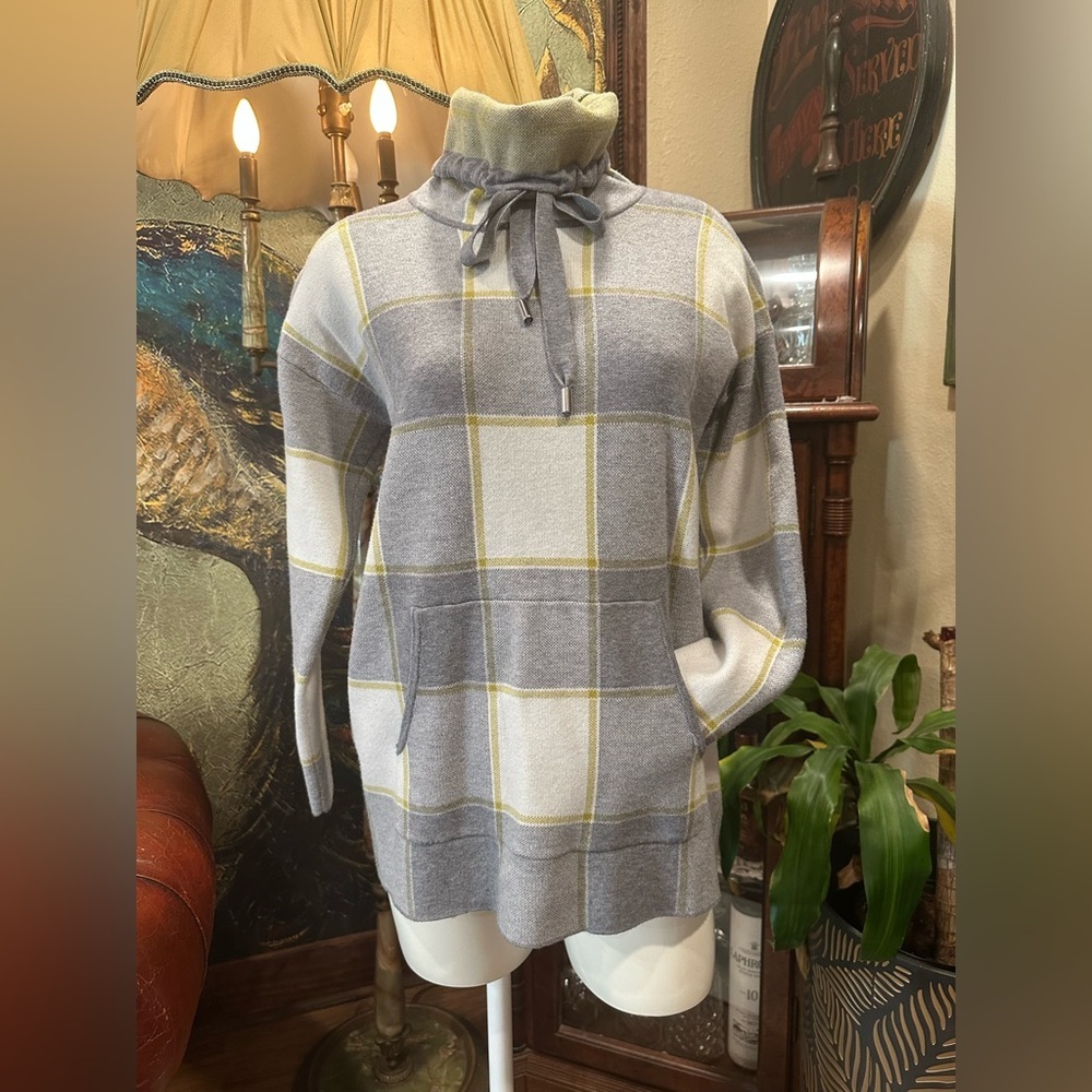 NWOT RACHEL Zoe Gray and Yellow Turtleneck Sweater with Plaid Design